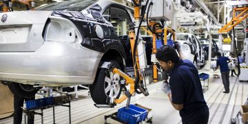 India’s Auto Revival Runs Into Cargo Hurdle