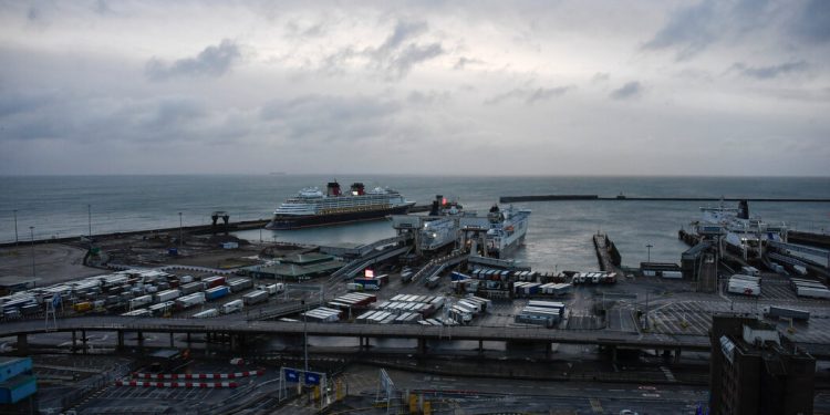 A Freight Traffic Logjam Eases at Britain’s Ports