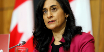 Canada is ready for early delivery of COVID vaccines, procurement minister says