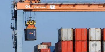 PPP cargo terminal operators jittery over ordering Chinese cranes