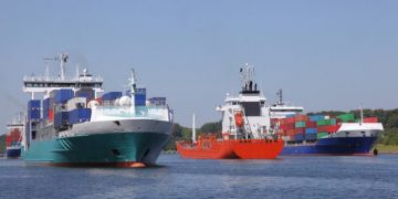 DSV sails into the charter market in a ‘one-off deal’ to beat the capacity crunch