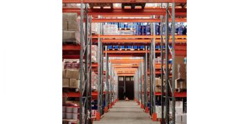 Rising unemployment sees sector workers shift from retail to warehousing