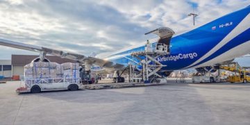 Freight firms turn to planes as no-deal fears trigger truck jams