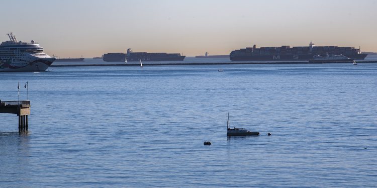 Here’s why dozens of cargo ships are parked for days off Long Beach’s coast • Long Beach Post News
