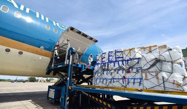 Airport logistics companies in Vietnam report profits despite pandemic