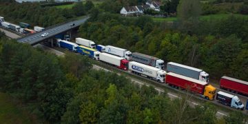 Brexit Border Trouble Grows as Key Customs System Maxes Out | 2021-01-20