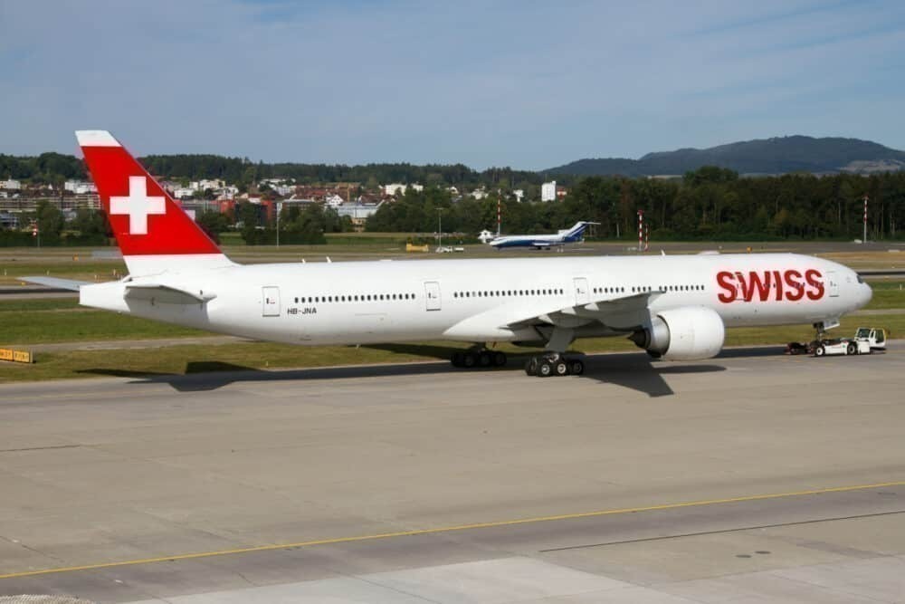 SWISS video CARRY-freighter 777