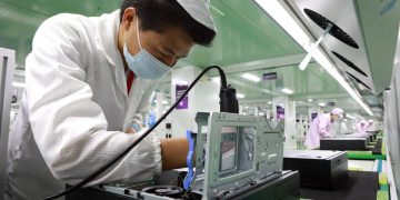 Industry 4.0 Solves The Billion-Dollar Misalignment Problem In Electronics Supply Chain