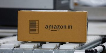 A Look Inside an Amazon Warehouse – Where Profits Are Placed Ahead of Workers