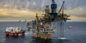 Oil Prices Steady On Small Inventory Build