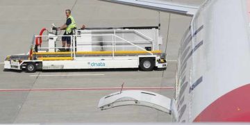 Dubai's dnata opens $41m cargo complex in the UK – Arab News