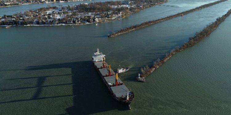 Second cargo ship touches ground after freighter runs aground in Detroit River