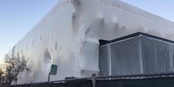Potential asbestos contamination leaves a building red-tagged and Del Monte Beach closed. | News