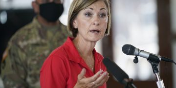 Iowa governor appears in marketing video for Domo touting virus testing