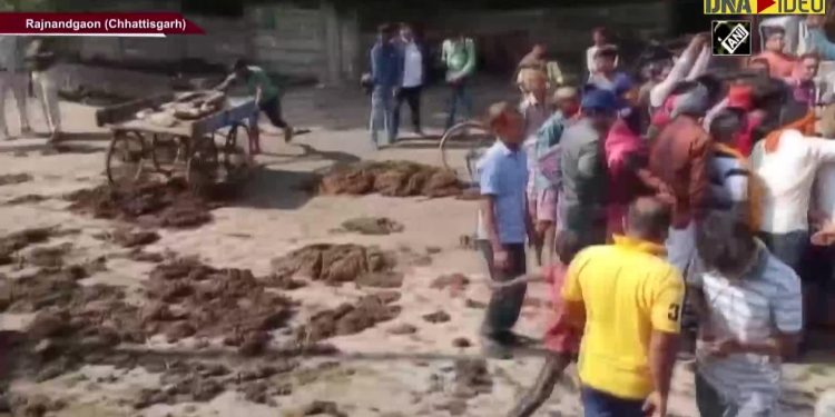 Protest in Rajnandgaon over resuming of nearby cow dung procurement centre – DNA India
