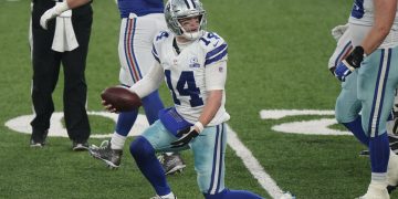 McCarthy defends key decisions as loss eliminates Cowboys