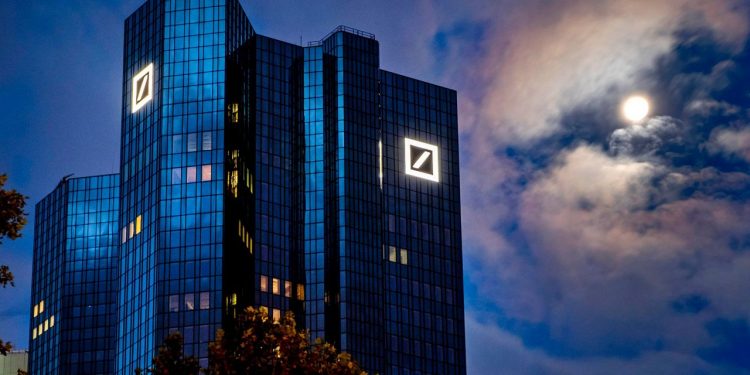 Deutsche Bank to pay $100 million to avoid bribery charge