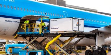 Hong Kong, Amsterdam airports lost cargo business in 2020