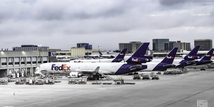 Hong Kong quarantine disrupts FedEx, Cathay Pacific crews and cargo