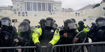 Capitol Hill unrest shrugged off by financial markets, as FTSE 100 briefly hits 6,900