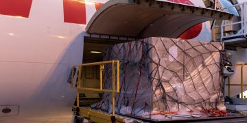Air cargo market levels off in November; passenger sector sinks
