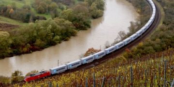 Maersk moves first-ever east-west containerised rail cargo in India