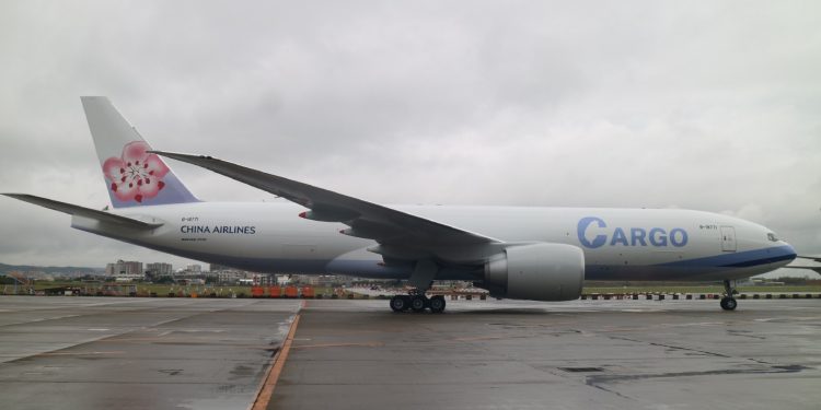 Boeing 777 freighters bring relief to tight air cargo market