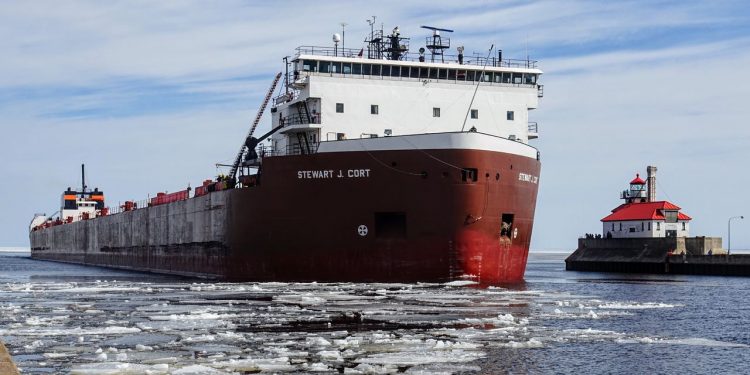 Lake Superior port had record-setting year for wind cargo in 2020