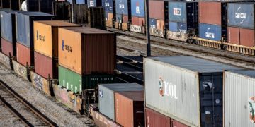 No happy new year for shippers as rates on major tradelanes stay sky high
