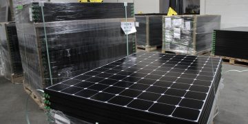 Investors see green returns as renewable energy rises