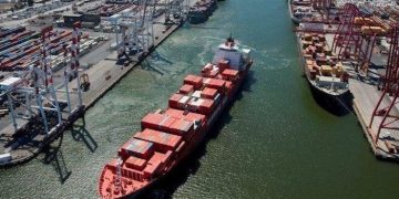 Nearing the end of blockchain hype in complex supply chain logistics