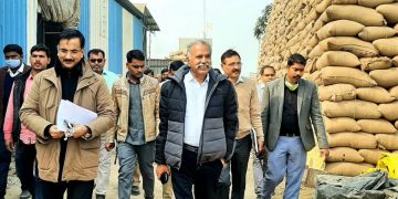 How This Uttar Pradesh Minister Is Keeping A Check On Discrepancies In Paddy Procurement In Purvanchal