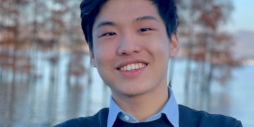 This college sophomore developed a $200 million PPE supply chain