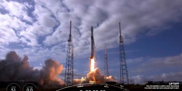 SpaceX rocket deploys record-setting cargo