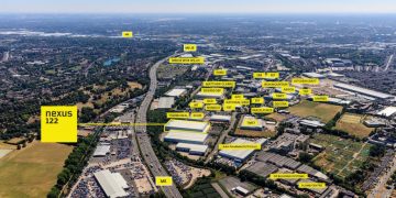 Amazon snaps up two warehouses in as many weeks