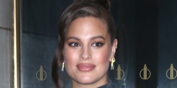 Ashley Graham Models Chic Cardigan, Cargo Pants, & ‘Mocha’ Air Jordans – Footwear News