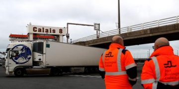 Freight forwarders pull emergency brakes