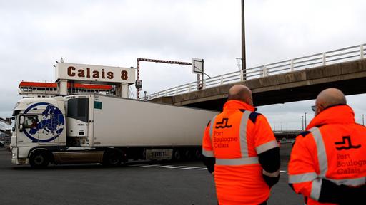 Freight forwarders pull emergency brakes