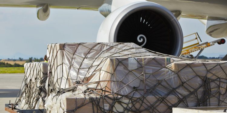 C.H. Robinson profits on air in Q4, launches online dashboard