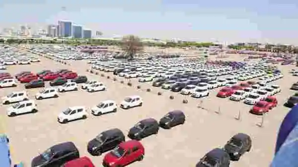 Wholesales of passenger vehicles continue to grow in December as manufacturers fill inventory post-festive season