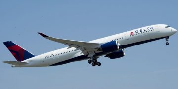 Delta Air Lines Inc. (New) (NYSE:DAL) – Delta Grows Cargo Revenue, Narrows Loss To $2.1B In Q4