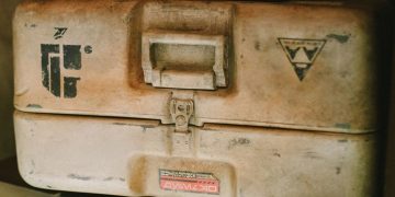 Star Wars Galaxy’s Edge Droid Depot Cargo Launches Online For the First Time