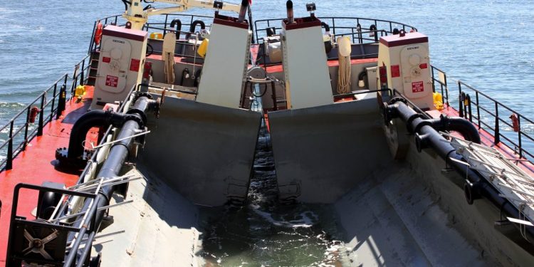 Agreement OKs Year-Round Ports Dredging