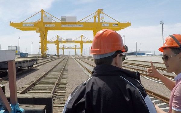 Kazakhstan-China Border Delays as Rail Freight Hedge Wobbles – The Diplomat