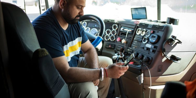 In the Fast Lane Toward a Contactless Supply Chain
