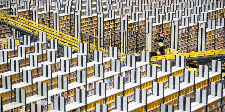 European warehouse demand surges as e-commerce giants snap up spaces