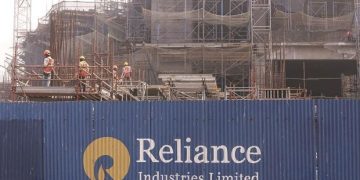 Reliance Inds gains 6% in 2 days, hits 4-month high on O2C biz spin off