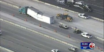 Crews remove collapsed cargo container from I-595 ramp to I-95 in Dania Beach – WSVN 7News | Miami News, Weather, Sports