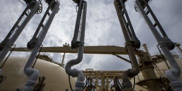 Petronet LNG – Higher Inventory Valuations, Trading Margins Led To Expansion In Q3 Margins: Dolat Capital – BloombergQuint