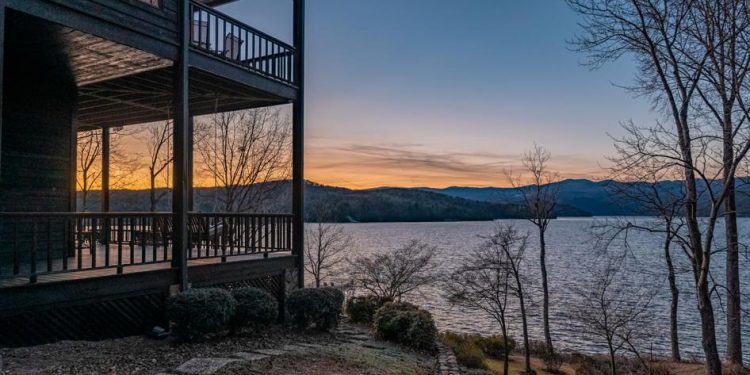 Home sales on Upstate SC lakes soaring, resulting in fast turnover and low inventory | Real Estate